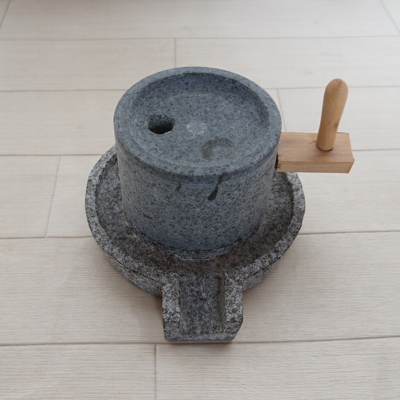 コレクション 12】石臼 | 純喫茶家具の村田商會