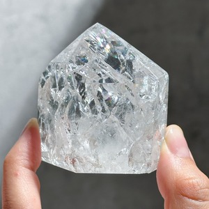 虹いっぱい◎ミナスジェライス産クラッククォーツ タワー型92（アイリスクォーツ) ◇ Crack Quartz (Iris quartz) ◇ 天然石・鉱物・パワーストーン