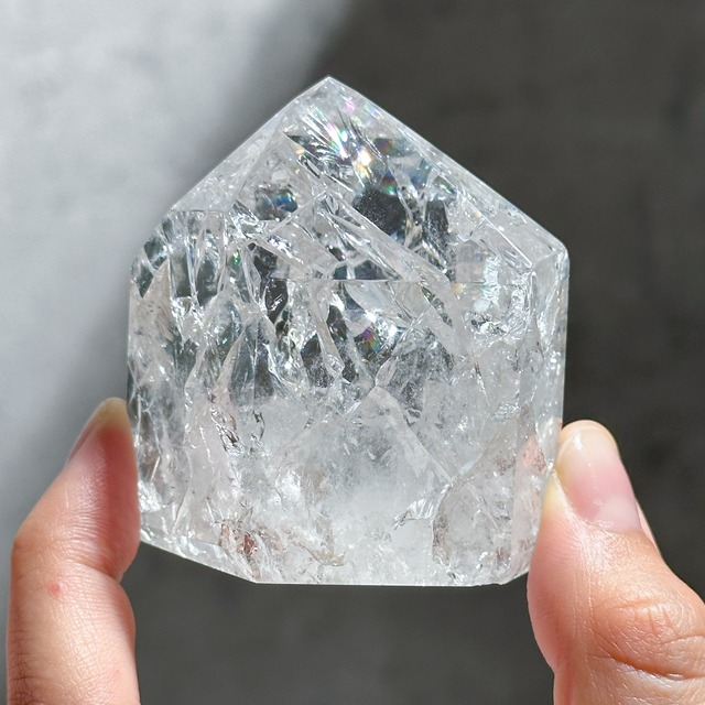 虹いっぱい◎ミナスジェライス産クラッククォーツ タワー型92（アイリスクォーツ) ◇ Crack Quartz (Iris quartz) ◇ 天然石・鉱物・パワーストーン