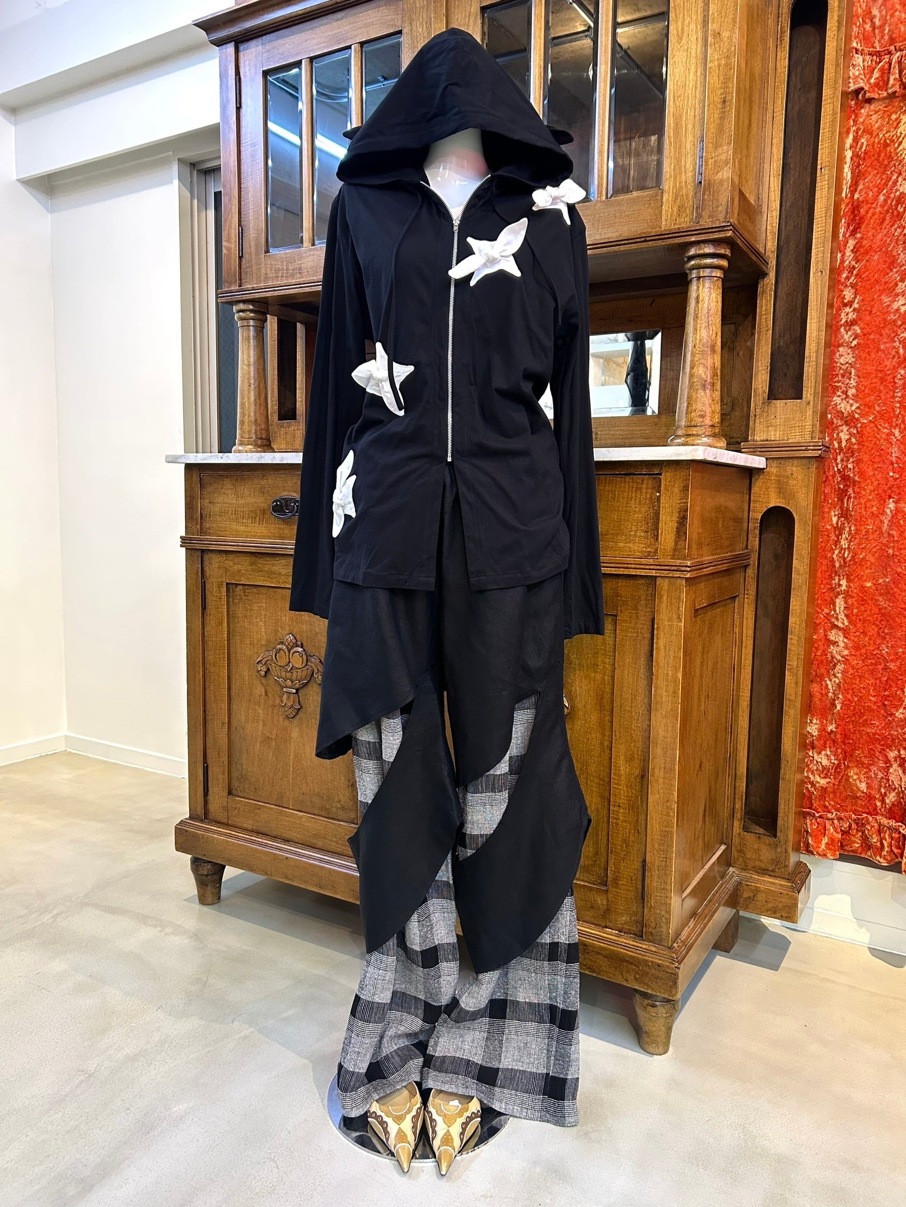 STRONGTHE entangled trackpants