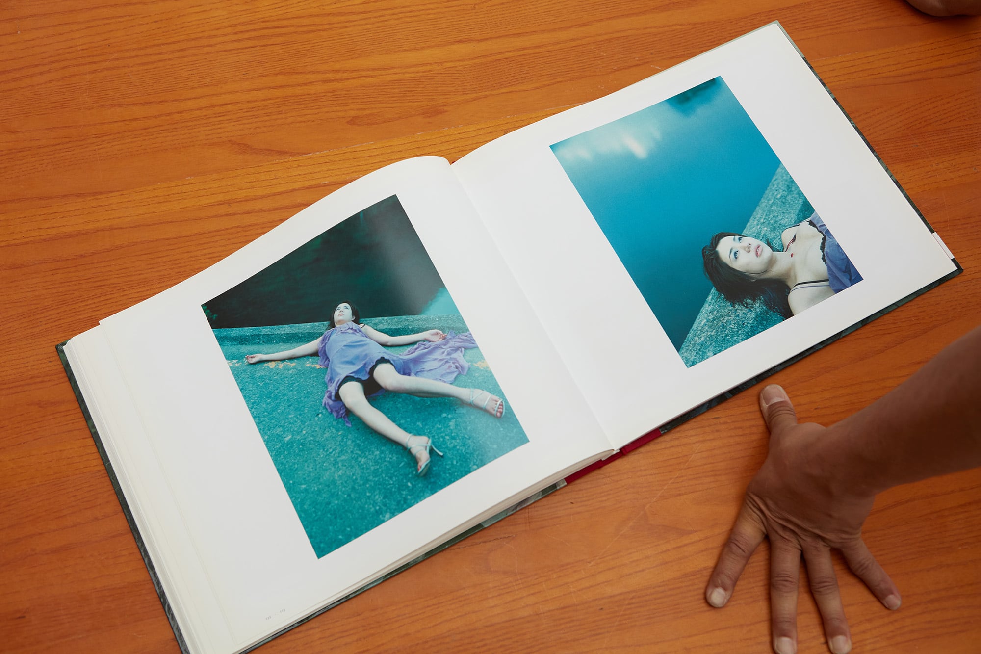 Izima Kaoru, Landscapes With a Corpse(SIGN BOOK / VINTAGE Izima Kaoru, Landscapes With a Corpse(SIGN BOOK / VINTAGE