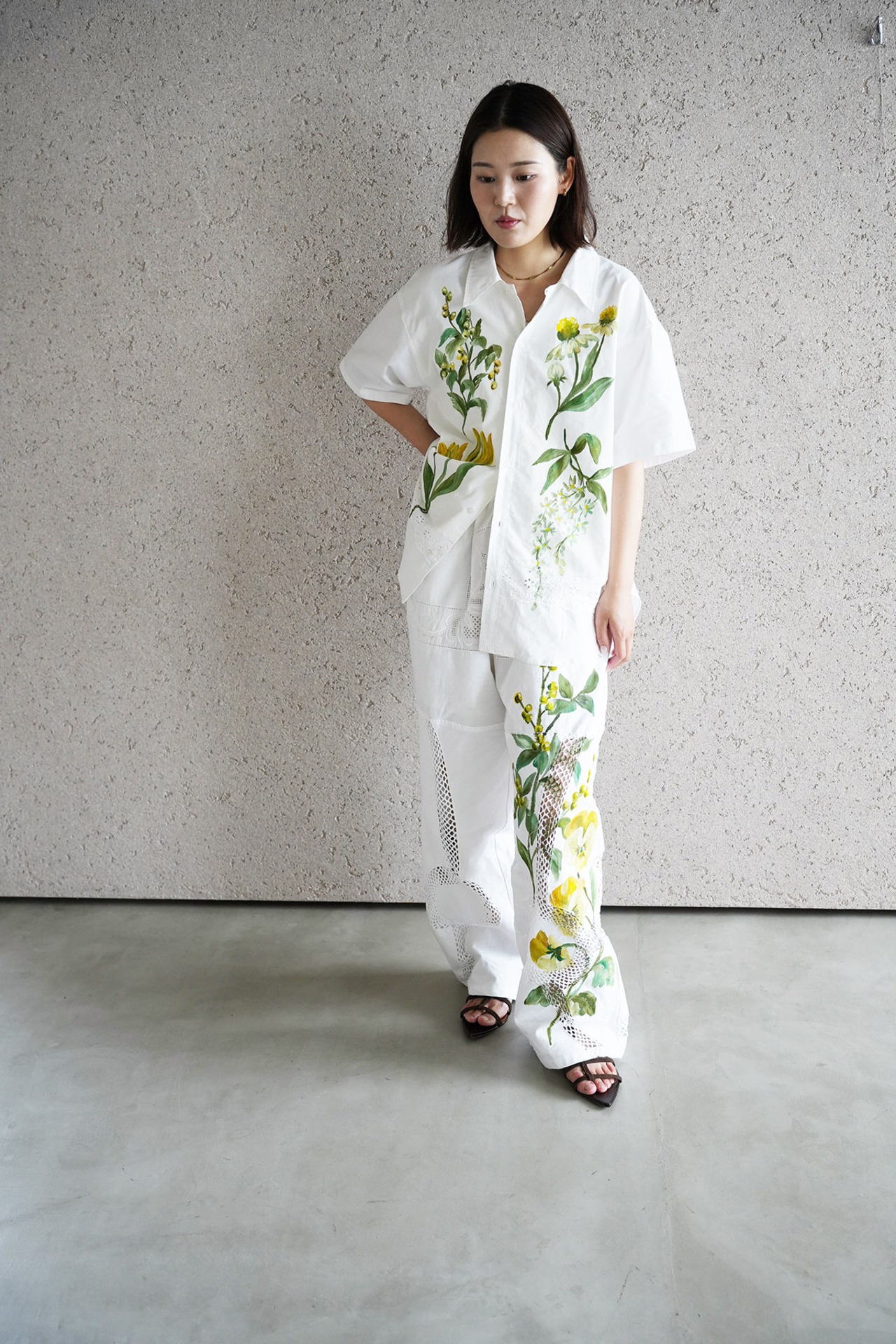 lace open collar shirt white yellow