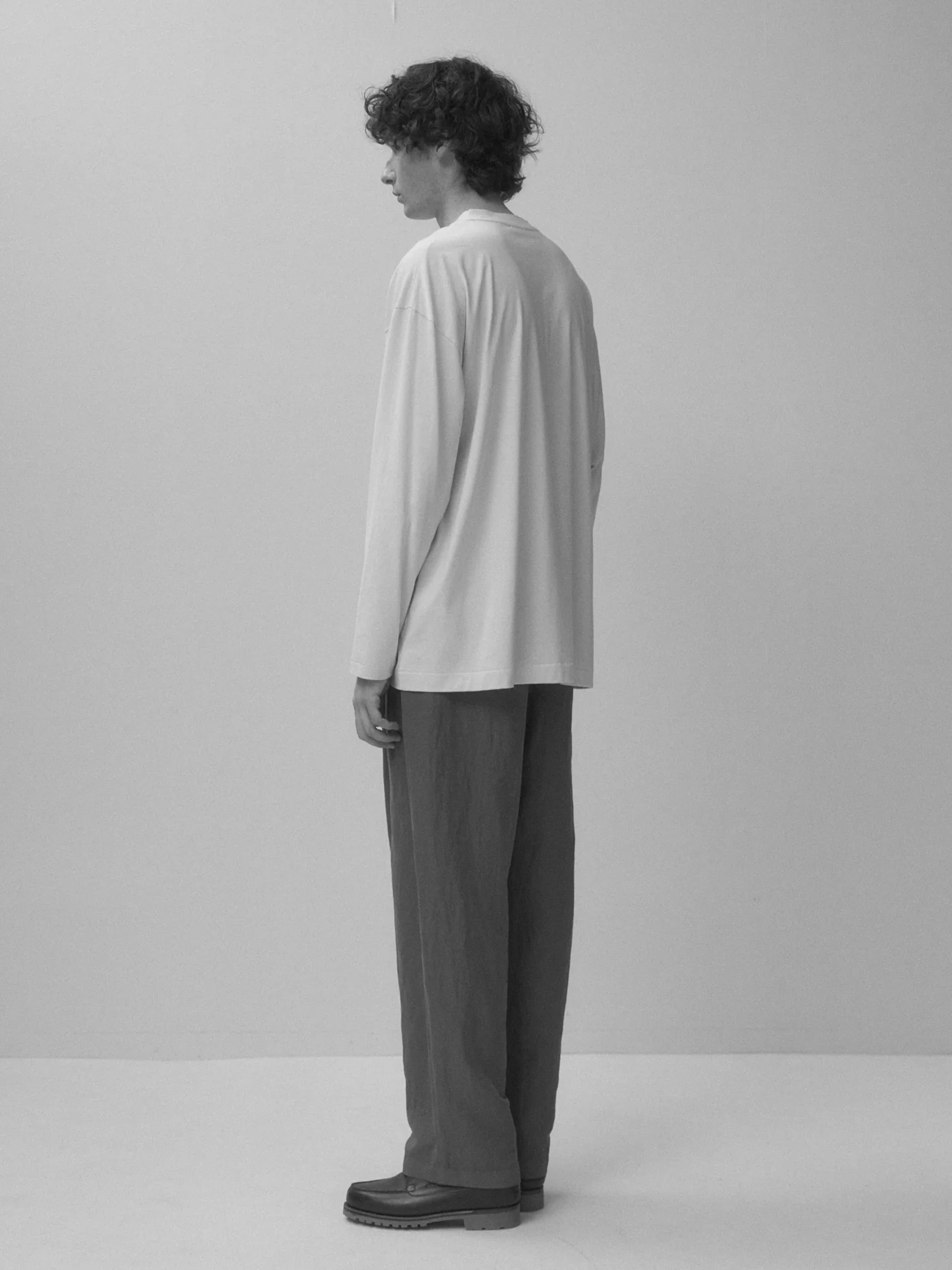 ATON SUVIN 60/2 OVERSIZED LONG SLEEVE T-SHIRT KHAKI KKAGLM0018