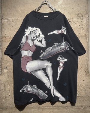 【Caka】90's “Ocean Pacific” Bikini Girl Multi Print Vintage T-Shirt