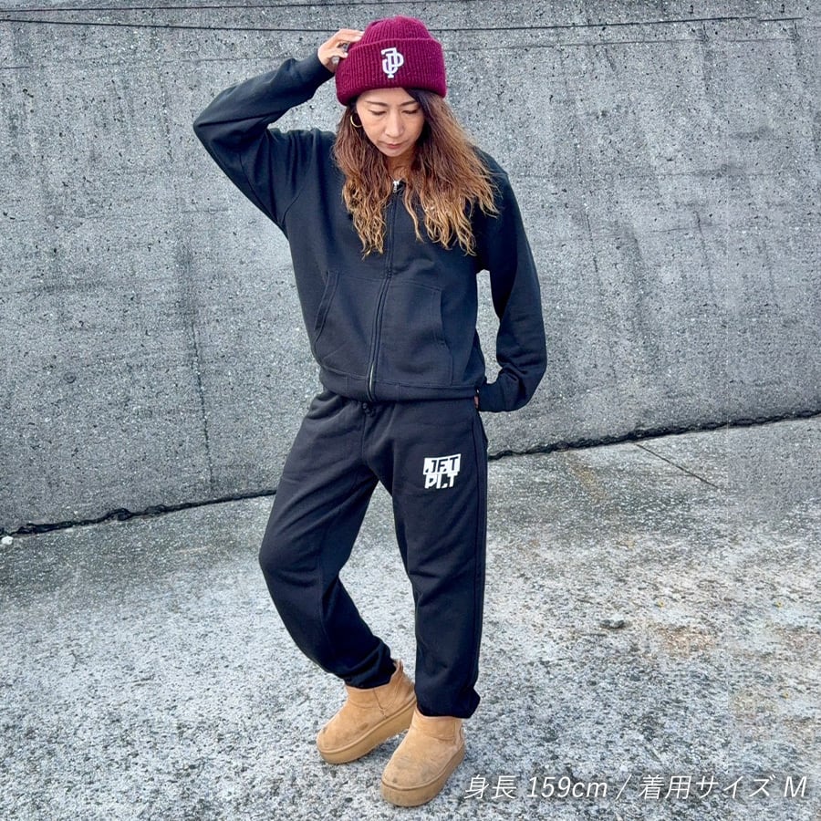 日本限定 セットアップ 【アドベンチャー】 ジップフーディー&パンツ