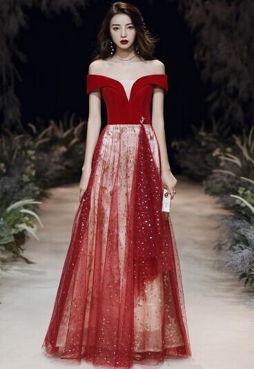 49 割引驚きの価格 イブニングドレス赤オフショルダー華やかなトレーン繊細レース ワンピース ドレス レディース服 Coyoterungolf Com