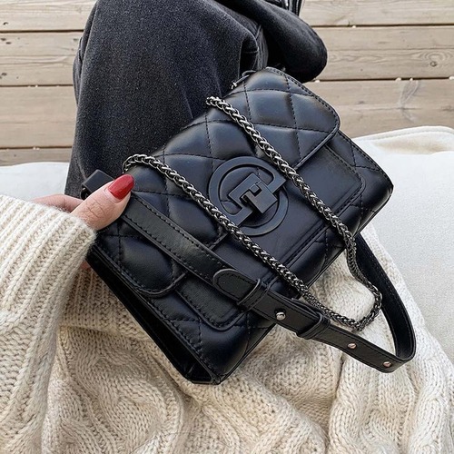 【キルティングレザーバッグ】ショルダーバッグ ミニバッグ おしゃれ