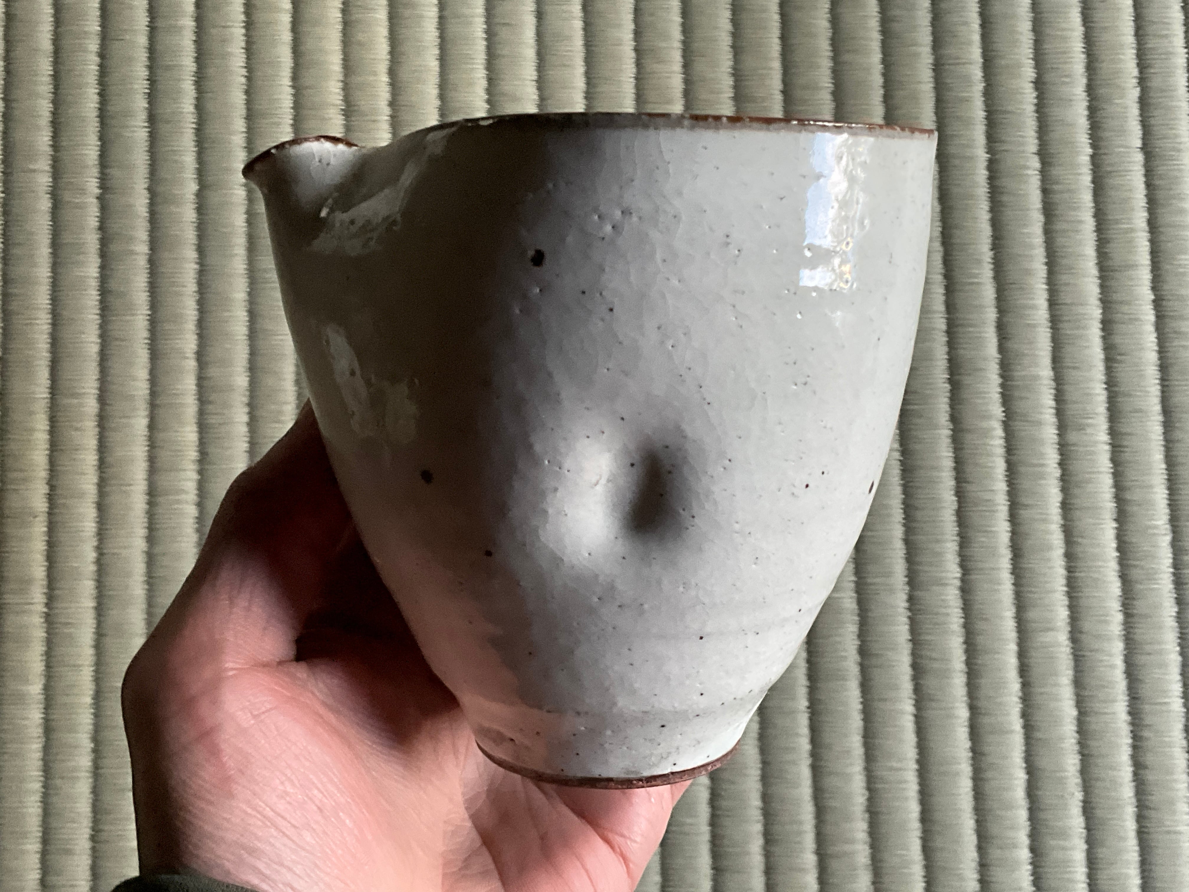 白泥片口酒器 小 | ohmitogei