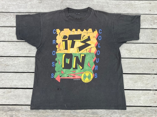 90s CROSS COLOURS TEE