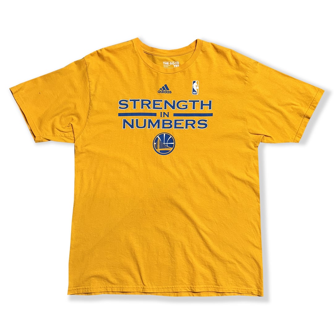 Golden State Warriors -STRENGTH IN NUMBERS- Printed T-Shirt. adidas