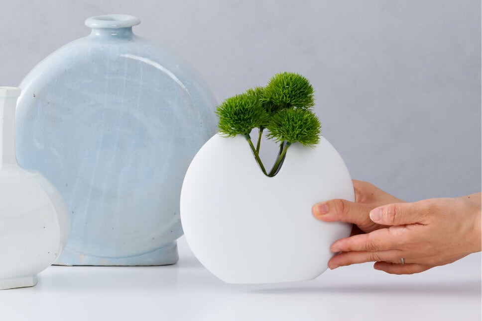 青山窯】伊万里焼／花器 ―石― 白磁 フラワーベース | ピースクラフツ