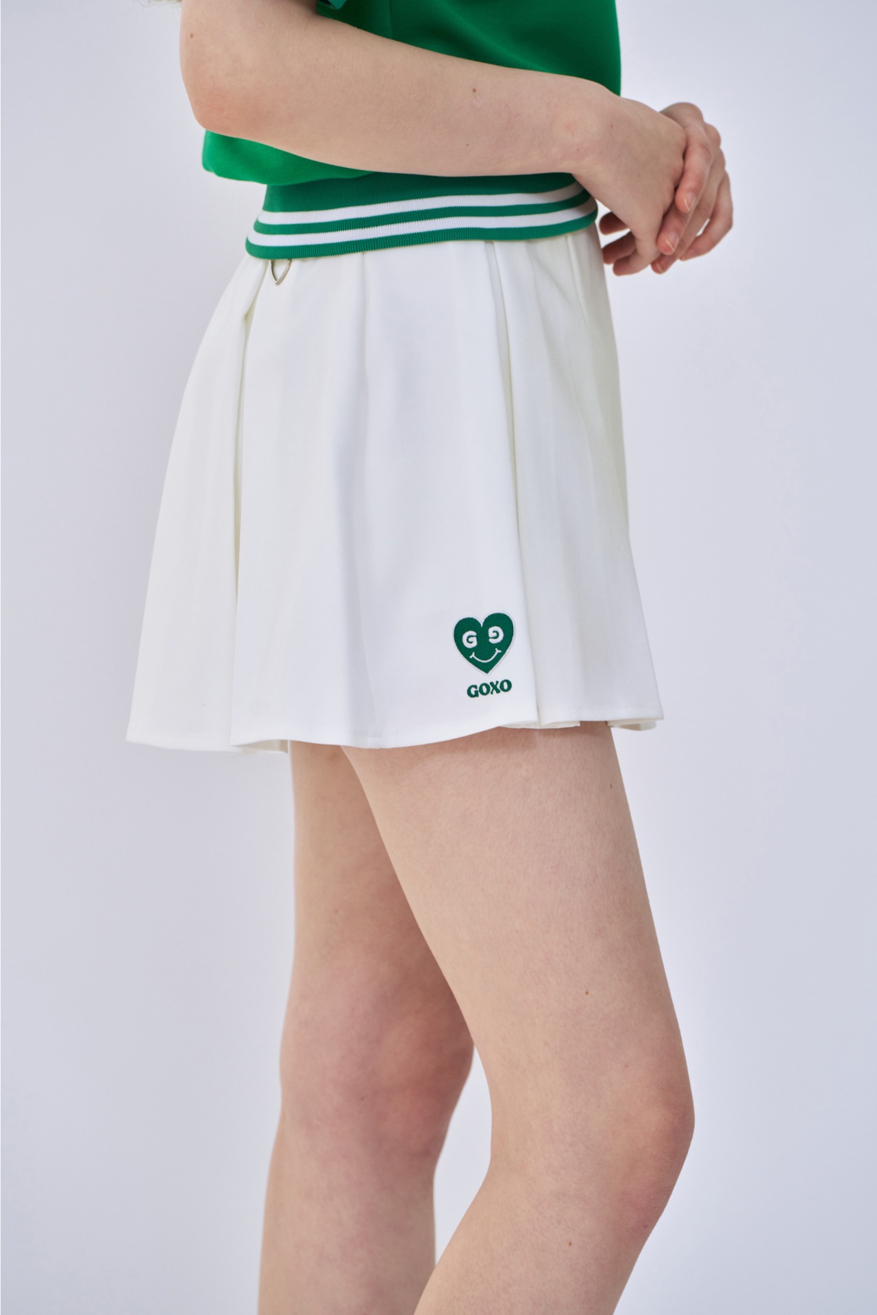 GOXO ゴーエックスオー グリーンハートダブルプリーツスカート ホワイト