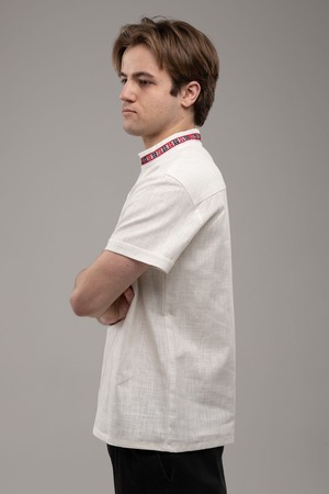 【男女兼用モデル】ウクライナ手刺繍ヴィシヴァンカ　半袖　フリーサイズ