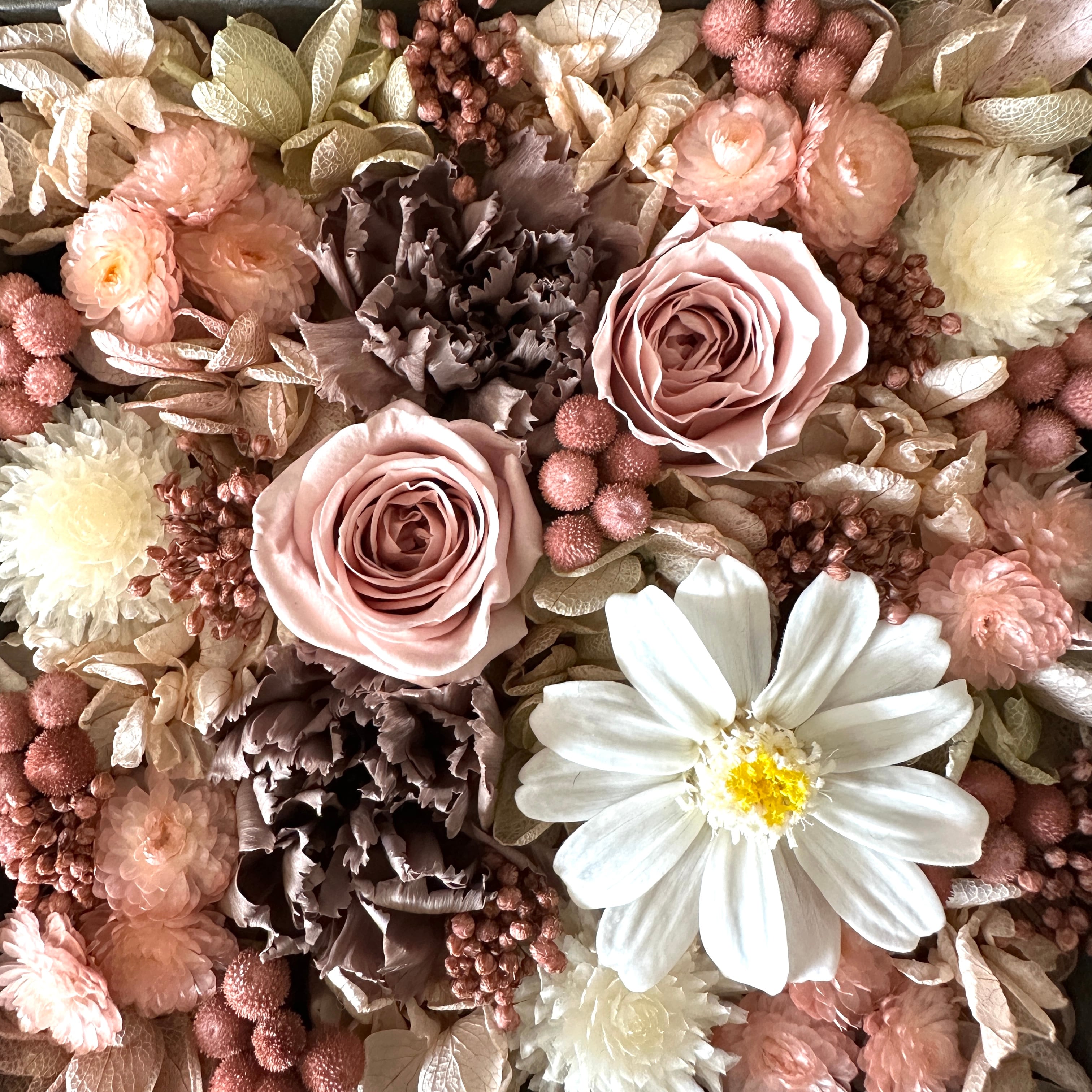 ボックスアレンジメント プリザーブドフラワー グレイッシュピンク