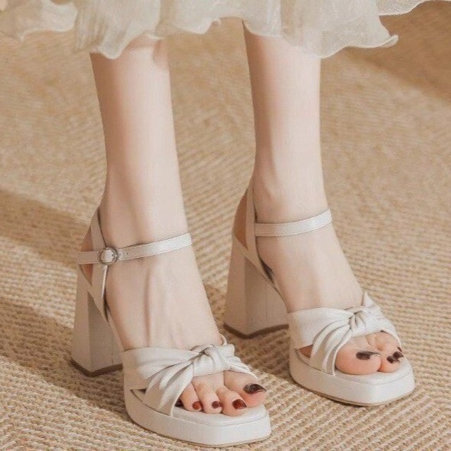 Plaisir Square Sandals