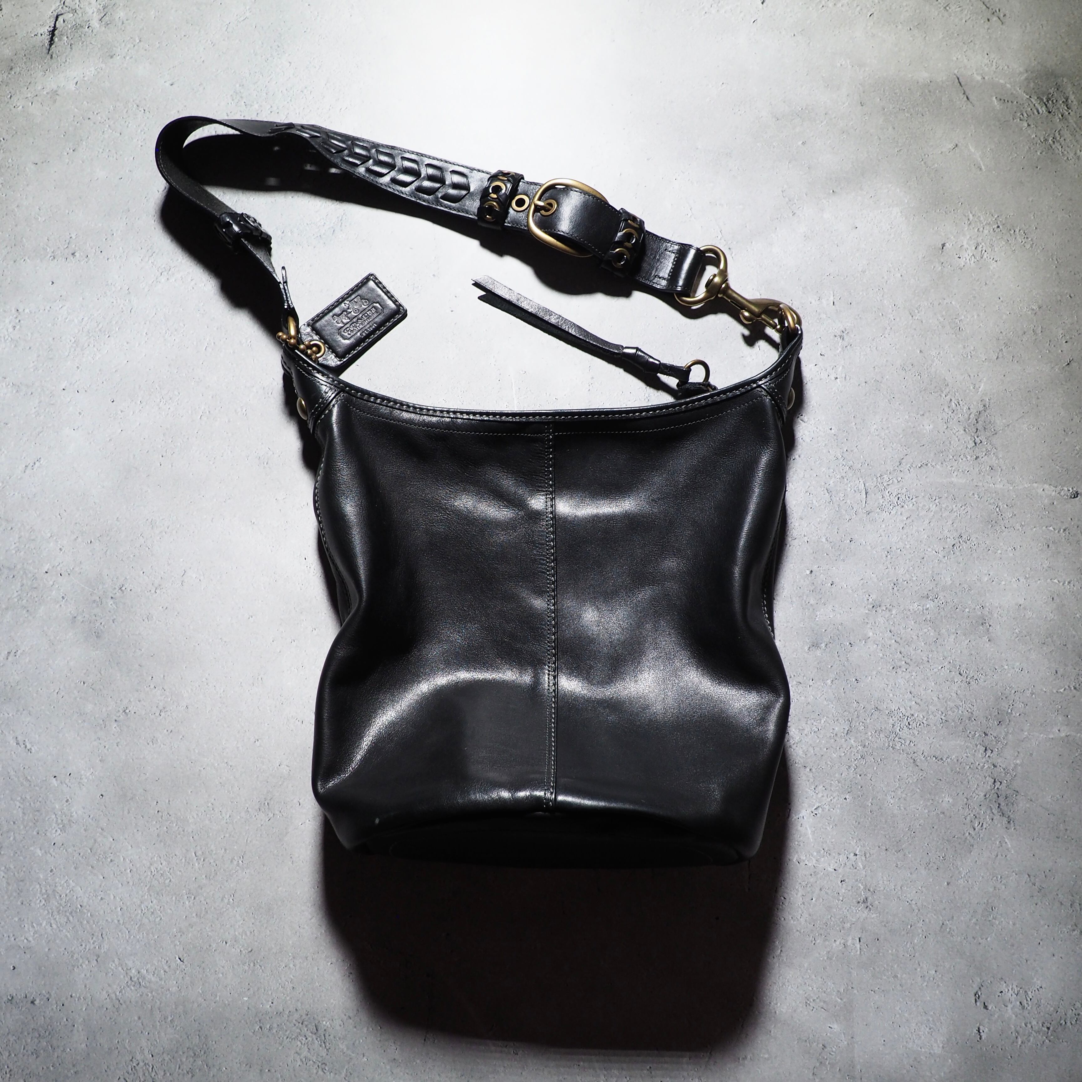 ” COACH ” Black leather 2ways hand shoulder Bag