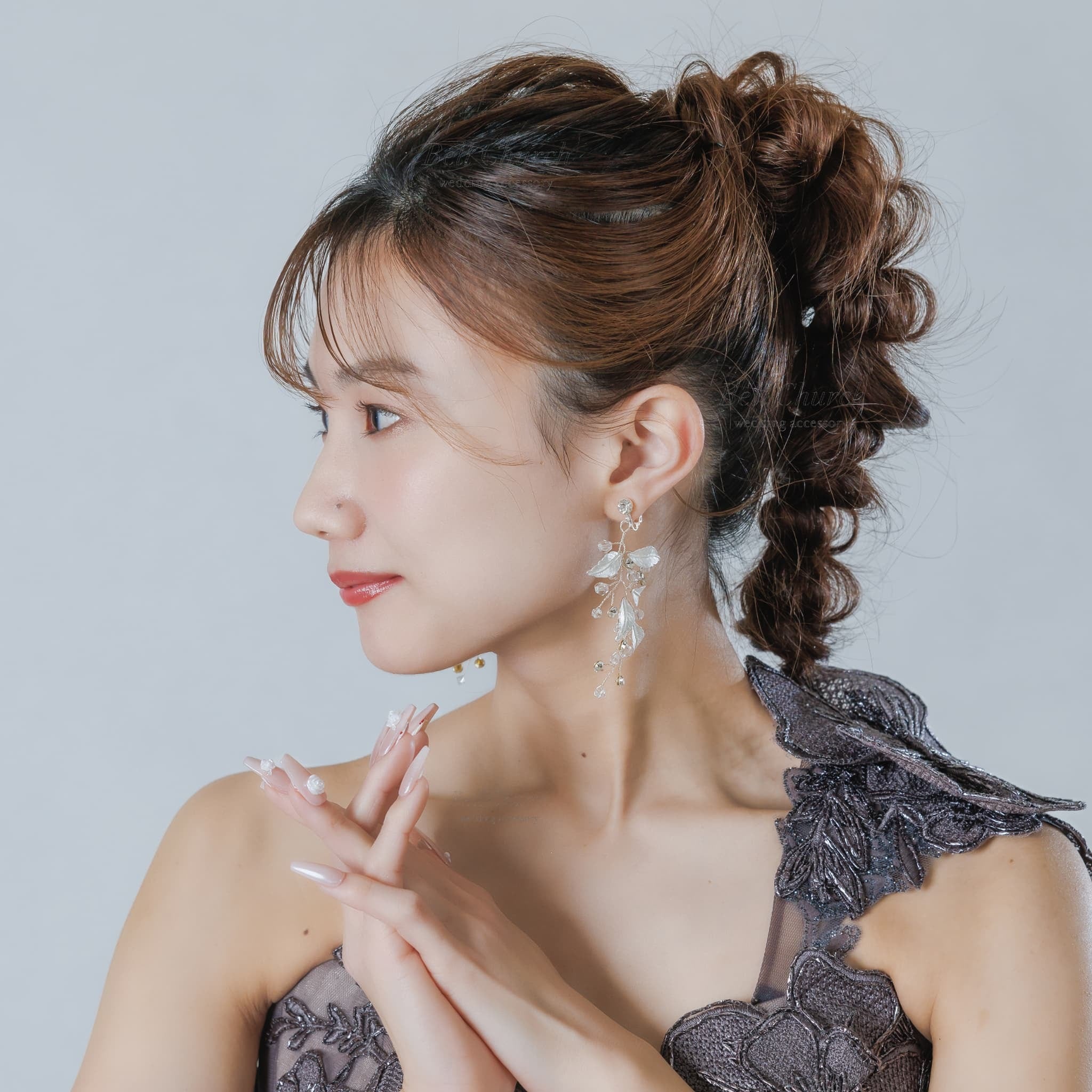 ブライダルピアス イヤリング｜ラインストーン｜葉っぱ リーフモチーフ