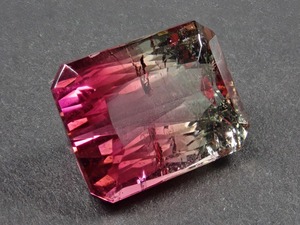 ブラジル産バイカラートルマリン 8.052ct