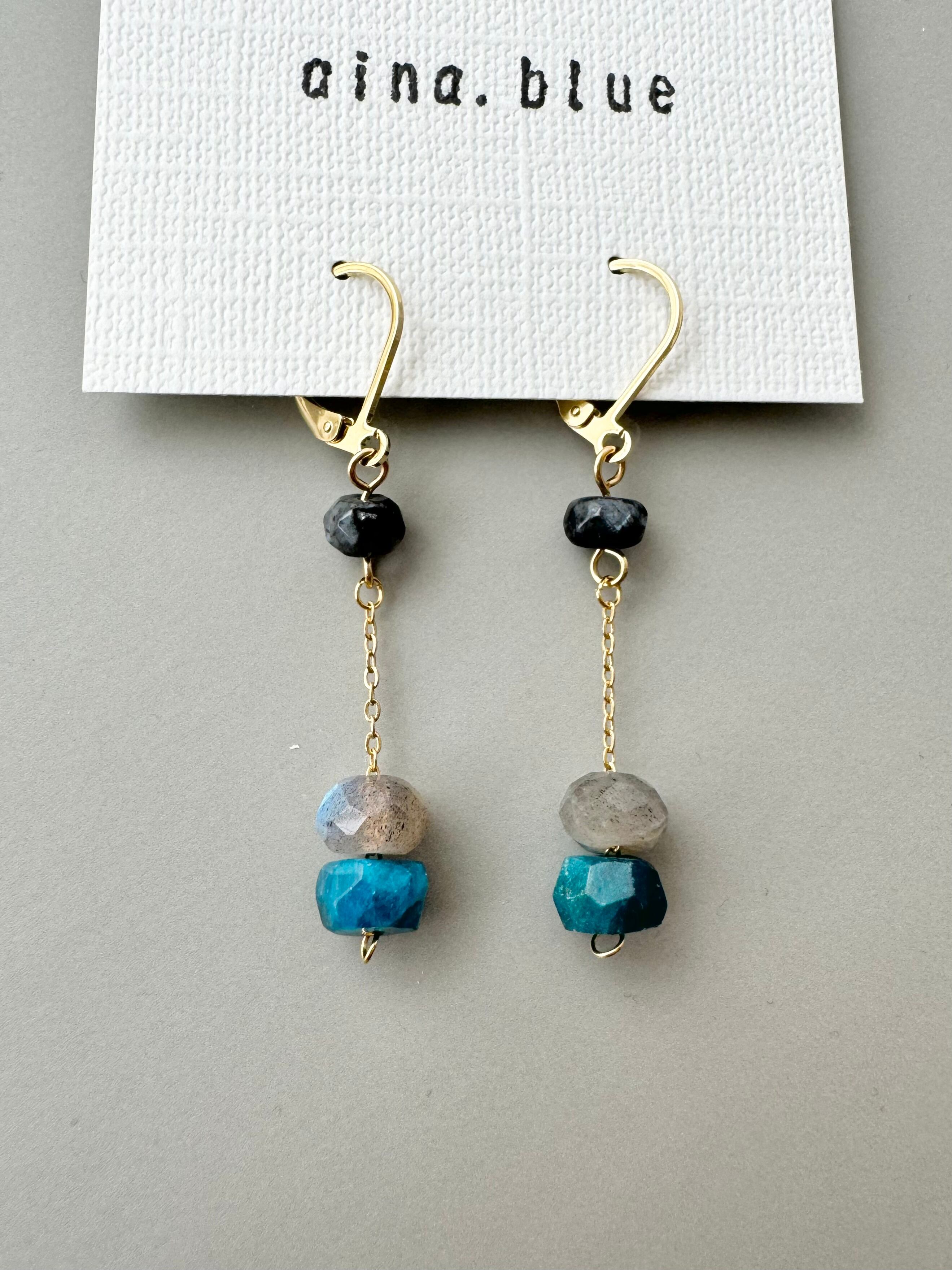 ブルーシラーラブラドライトのピアス ブルーアパタイトとラブラドライトの*シラーピアス | aina.blue