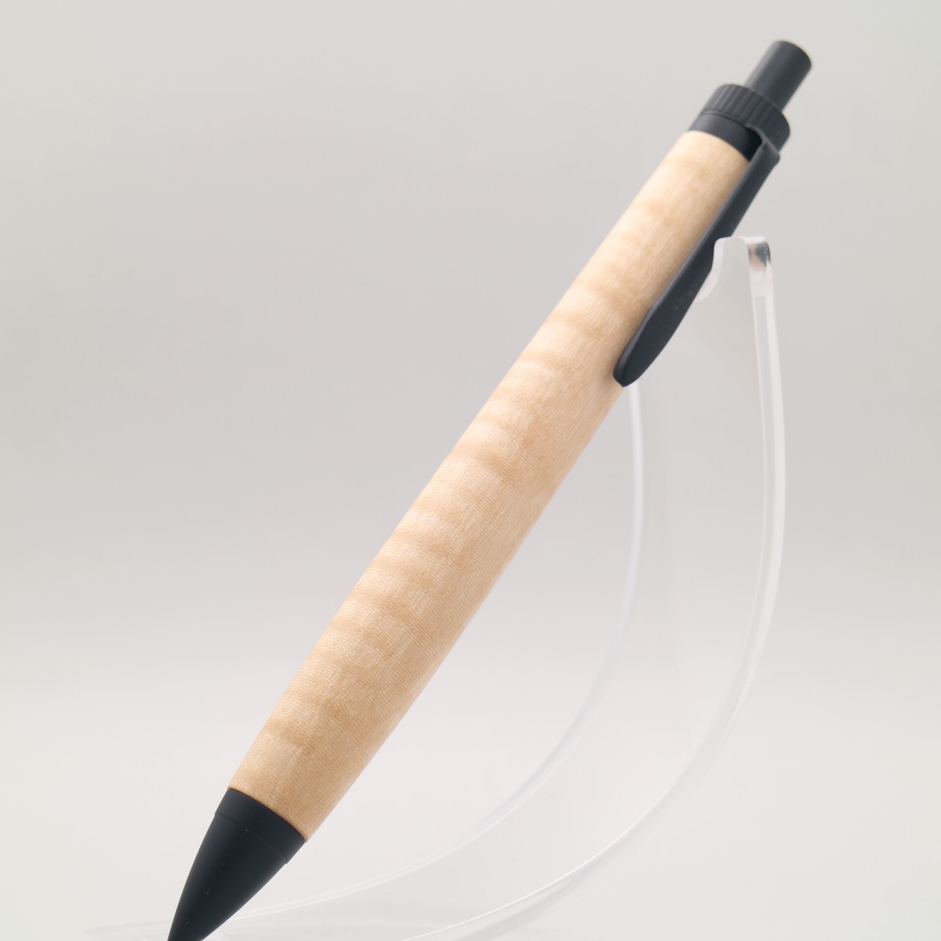 トチ× マットブラック｜木の質感を楽しむ木軸ペン｜250817ボールペン