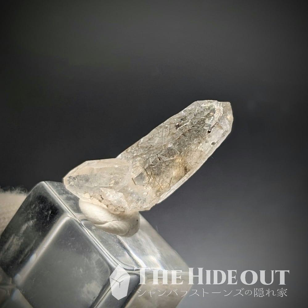 日本国産鉱物標本044 山梨県甲州市塩山竹森産草入り（苔土電気石入り