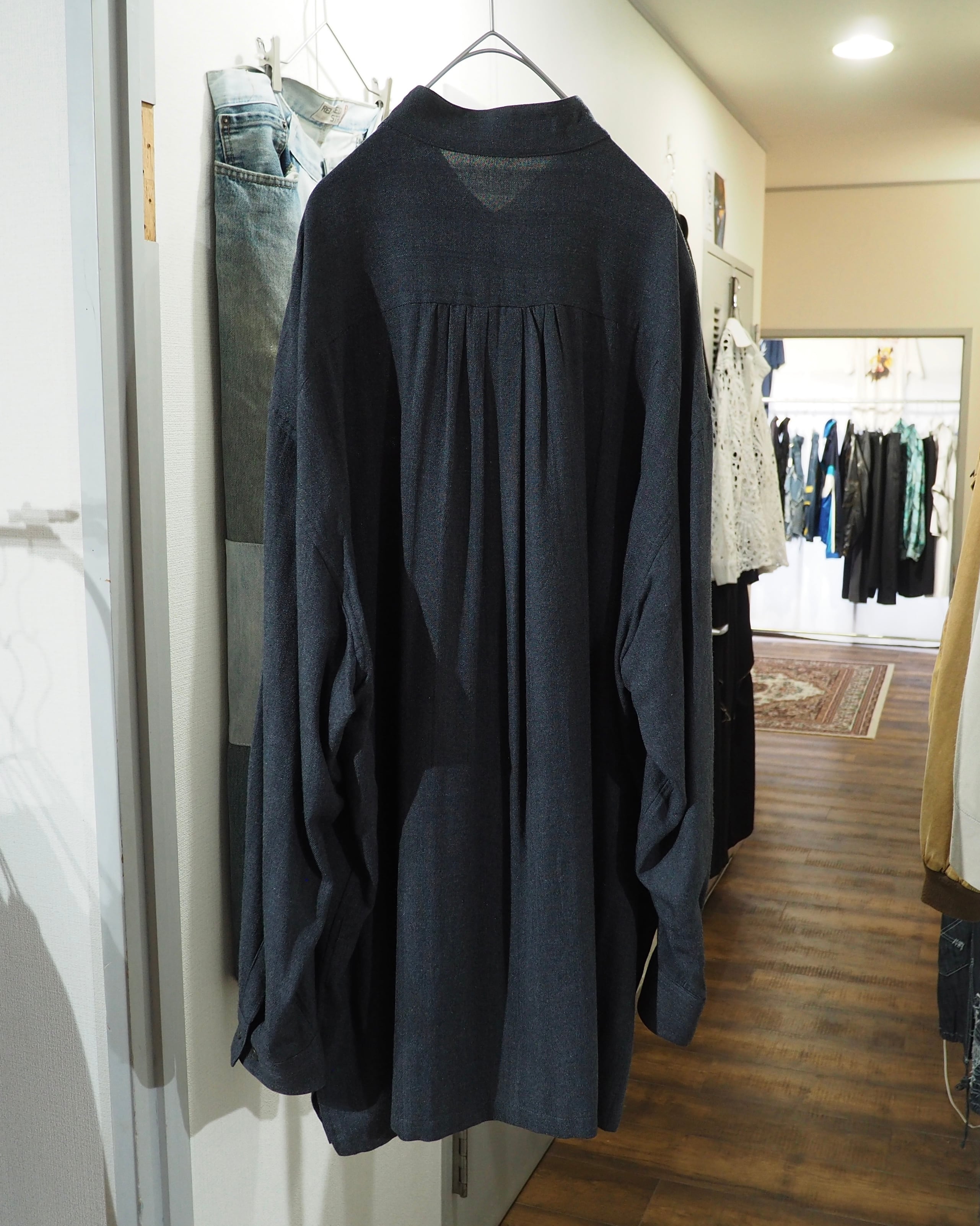 1990s " UMBERTO GINOCCHIETTI " Beautiful Charcoal Gray Color Vintage Over Silhouette No Collar Shirt
