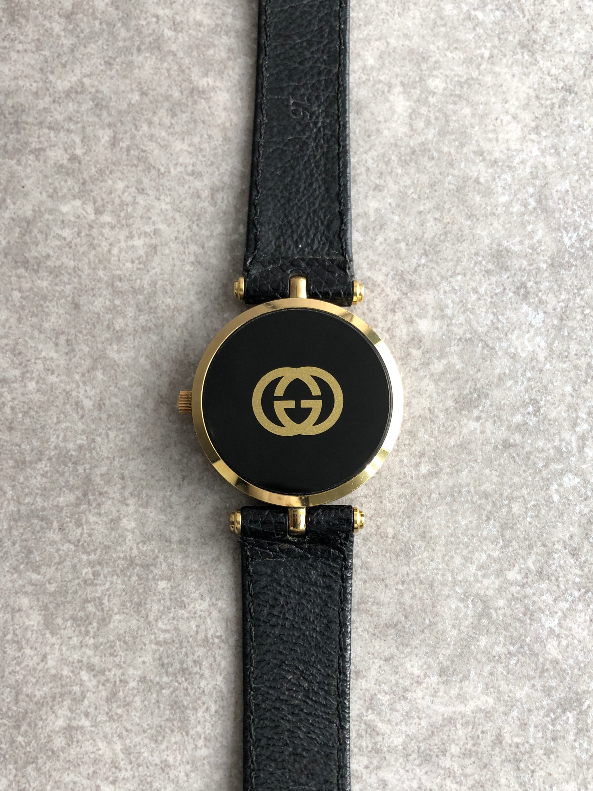Gucci 時計　1400 ヴィンテージ GUCCI グッチ 腕時計 ブラック レザー クウォーツ vintage