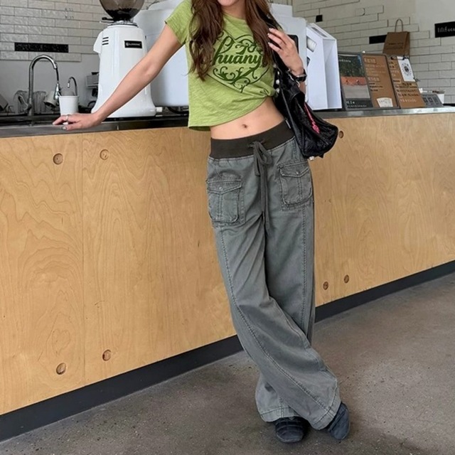 アラベスクハートグラフィッククロップドTシャツ 2col   R02449