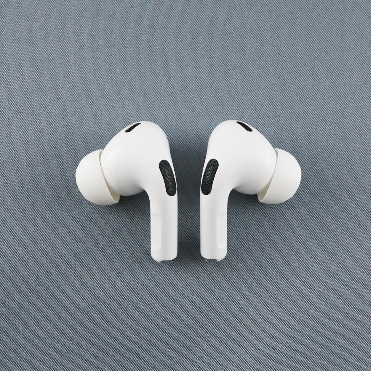 【綺麗】Apple AirPods Pro 第2世代 ライトニング 左耳のみ Apple AirPods Pro 2 左イヤホンのみ USED品 エアーポッズ プロ