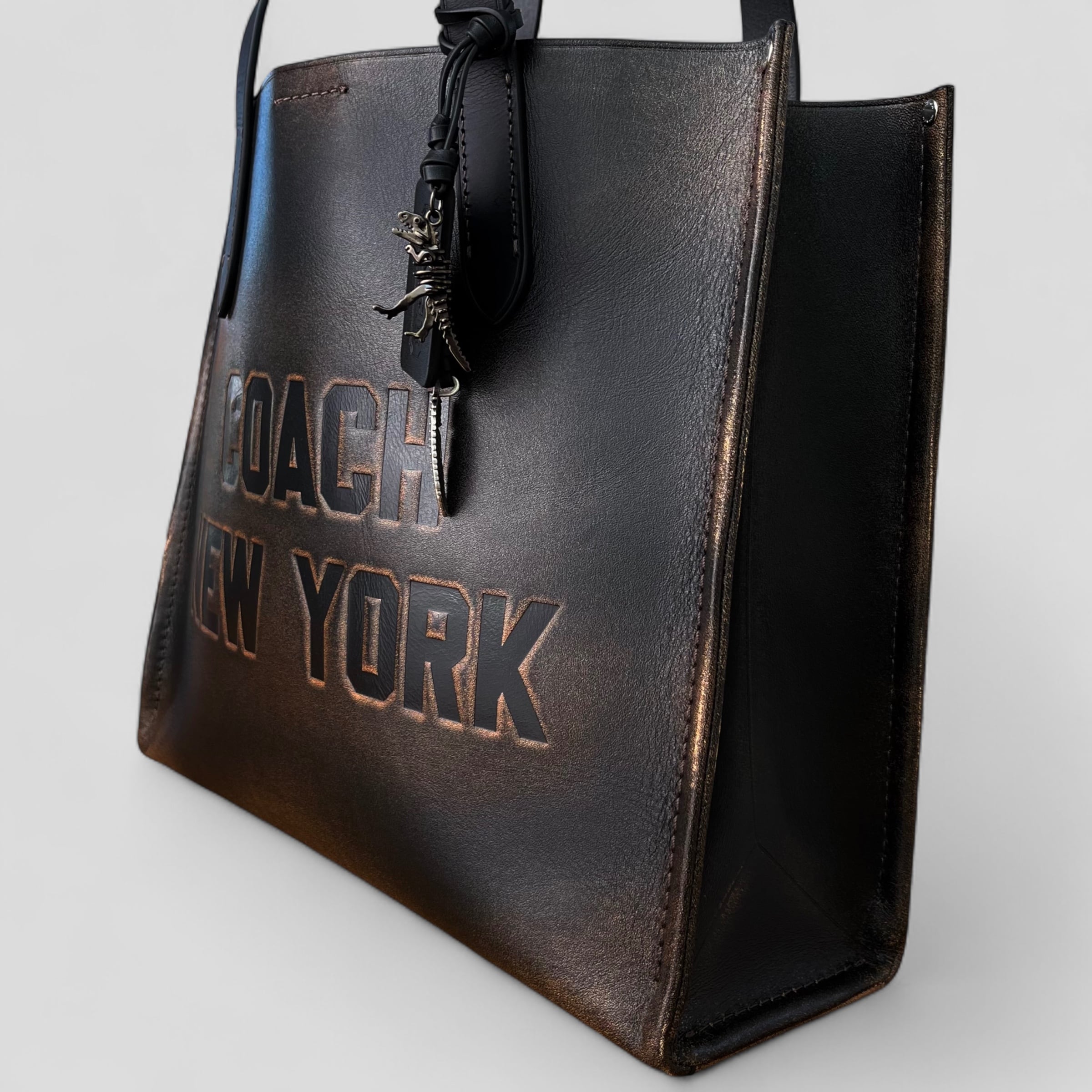 COACH コーチ リレートートバッグ34 ラブドレザー CBF30 ブラック