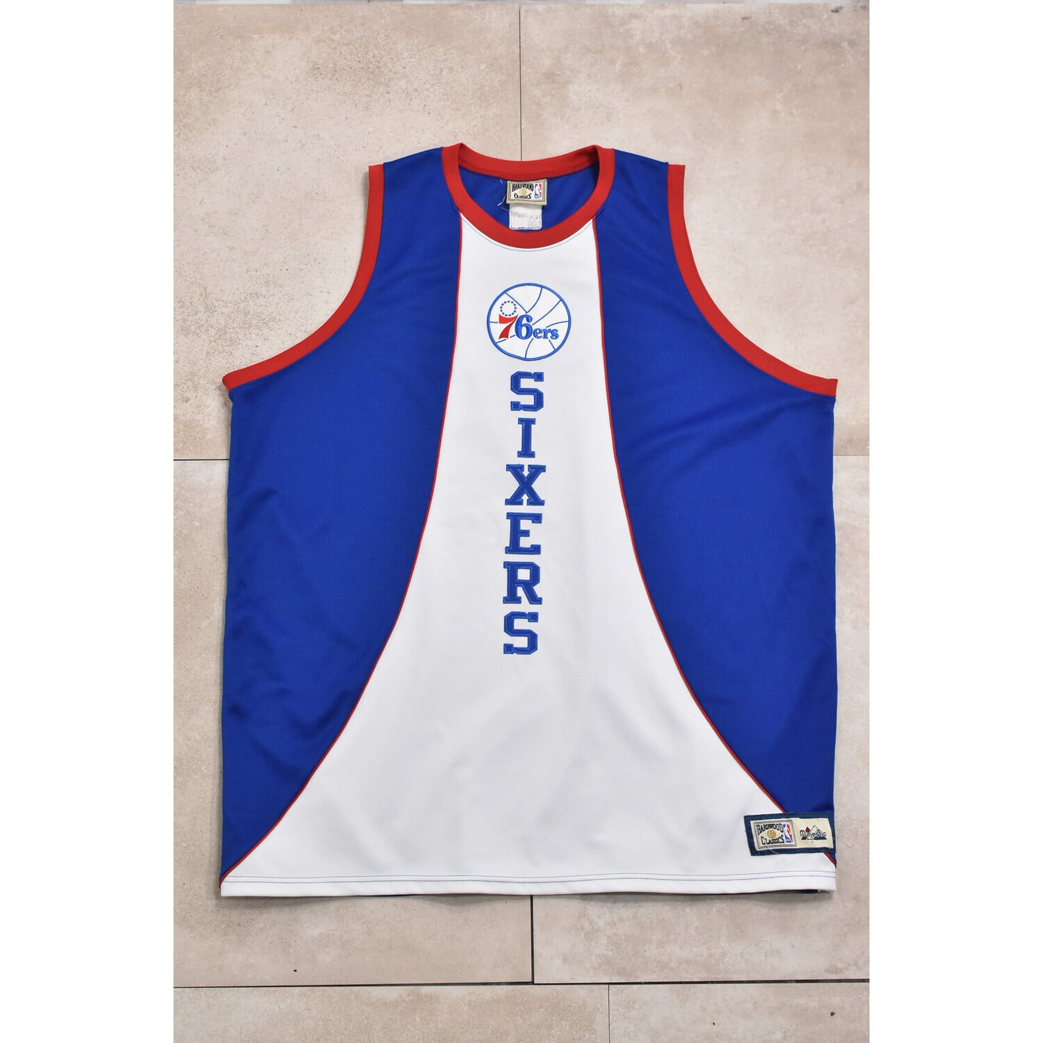 人気商品、HARDWOOD、majestic、76ers、PHILA、XLサイズ