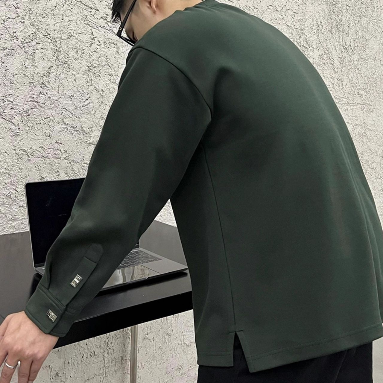 袖メタルポイントロングTシャツ　1213