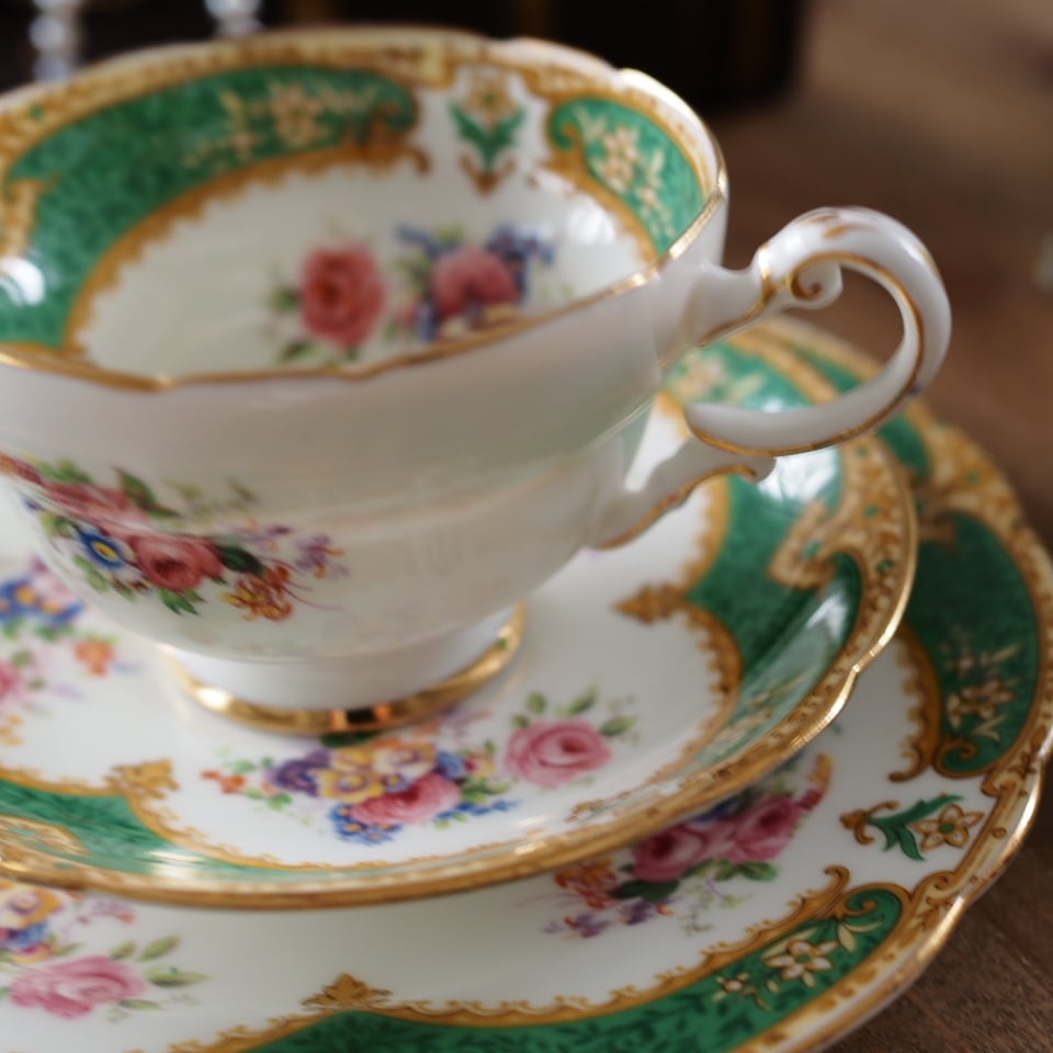 英国Paragon】パラゴン 1940年代製グリーン＆金彩フローラル トリオ