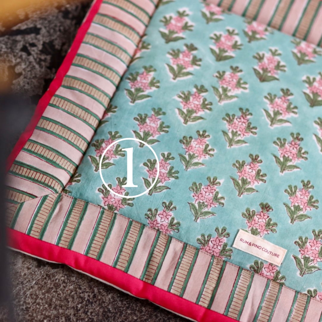 カフェマット / ジャイプール | カニンヘンダックスとミニチュア