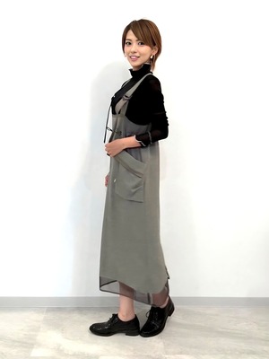 アウトポケットサテンジャンパードレス