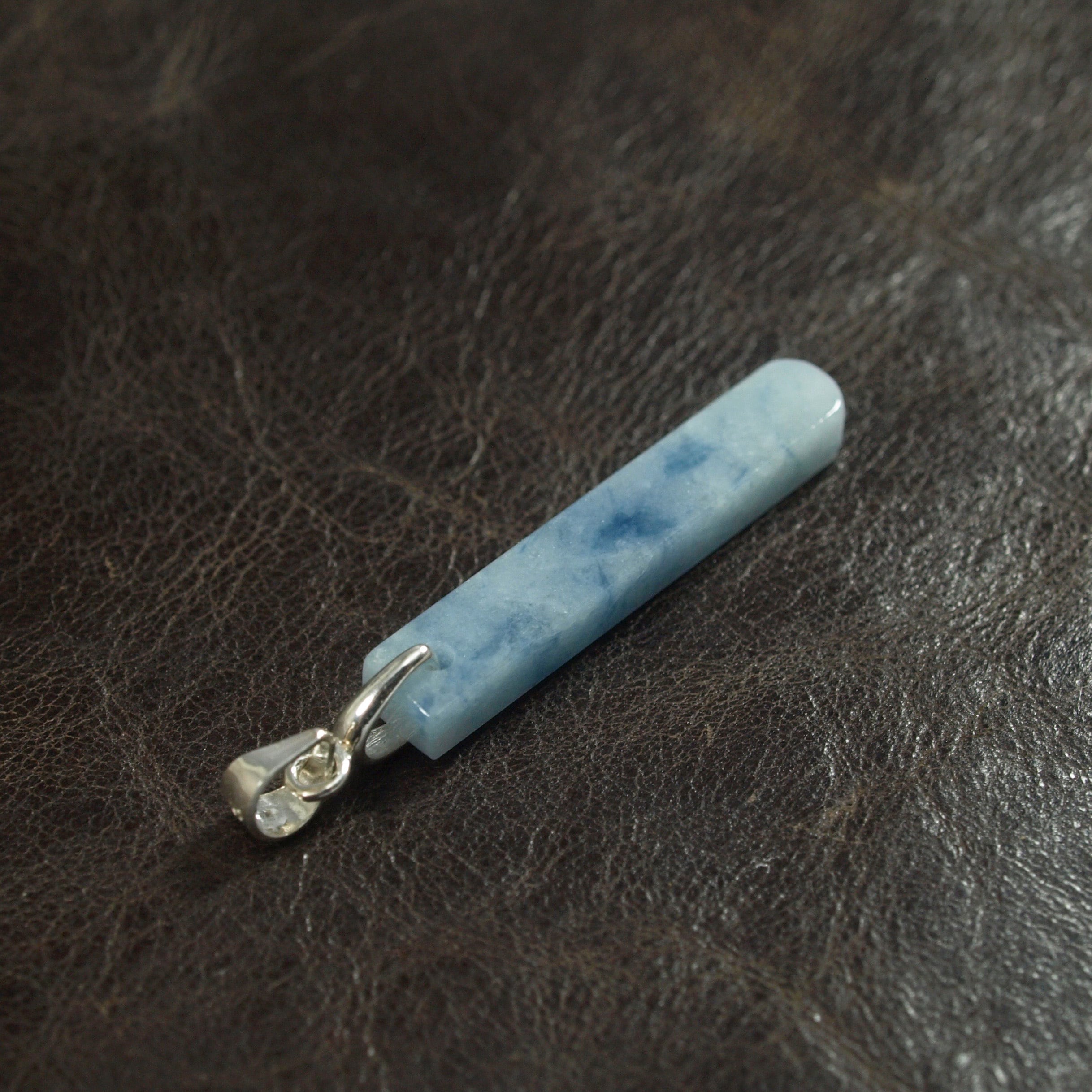 糸魚川翡翠 コン沢 青翡翠 ペンダントトップ 1.3g Itoigawa Blue