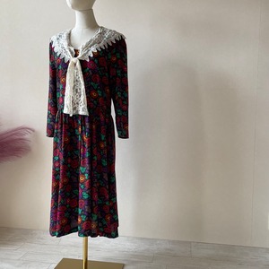 DIMENSIONS 1980s Floral Lace Dress W50