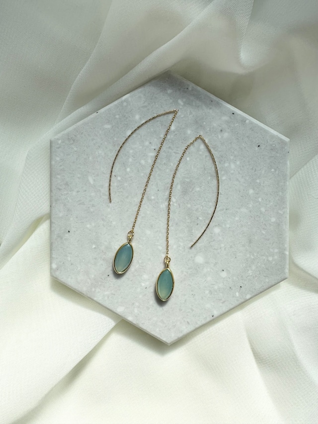 ブルーカルサイトアローピアス