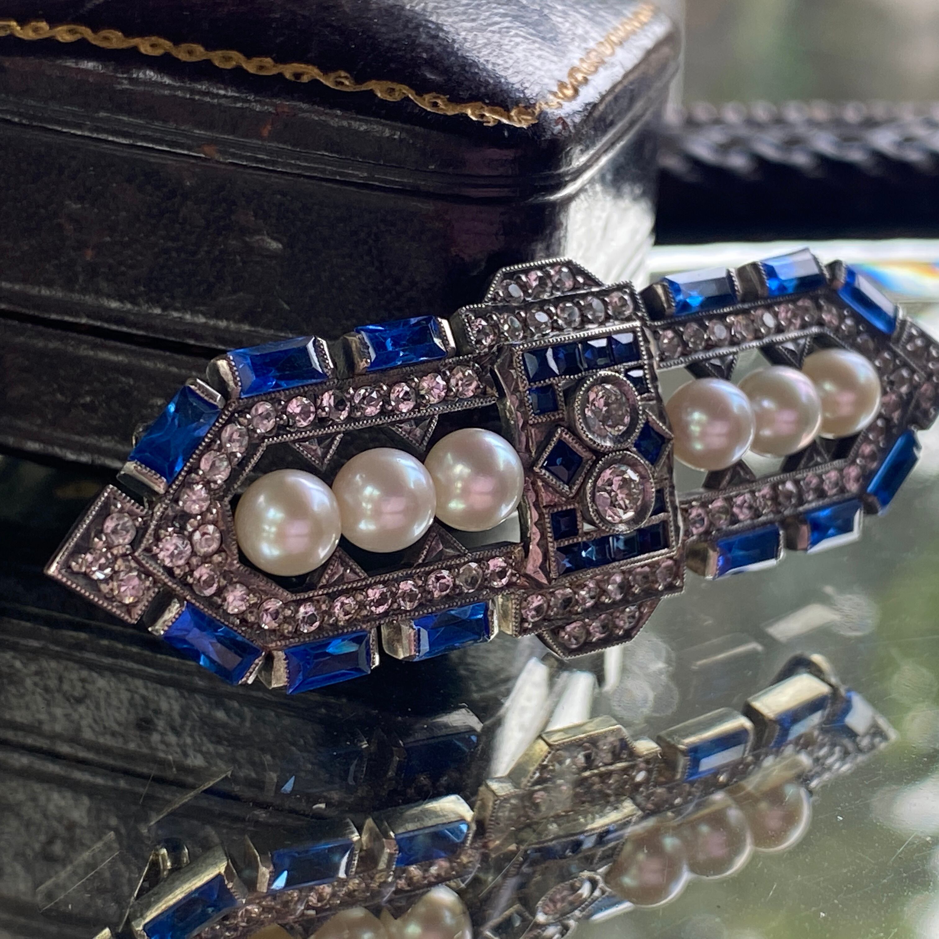 アンティーク 銀台ダイヤあこやのデコデザイン帯留め