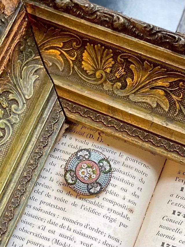 マイクロモザイクブローチ