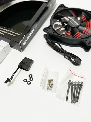 Sharkoon シャークーン SharkBlades Red SHA-SHBLADES-RD セカンドファン 12cm角 パソコン 冷却 クーラー パーツ 廃盤