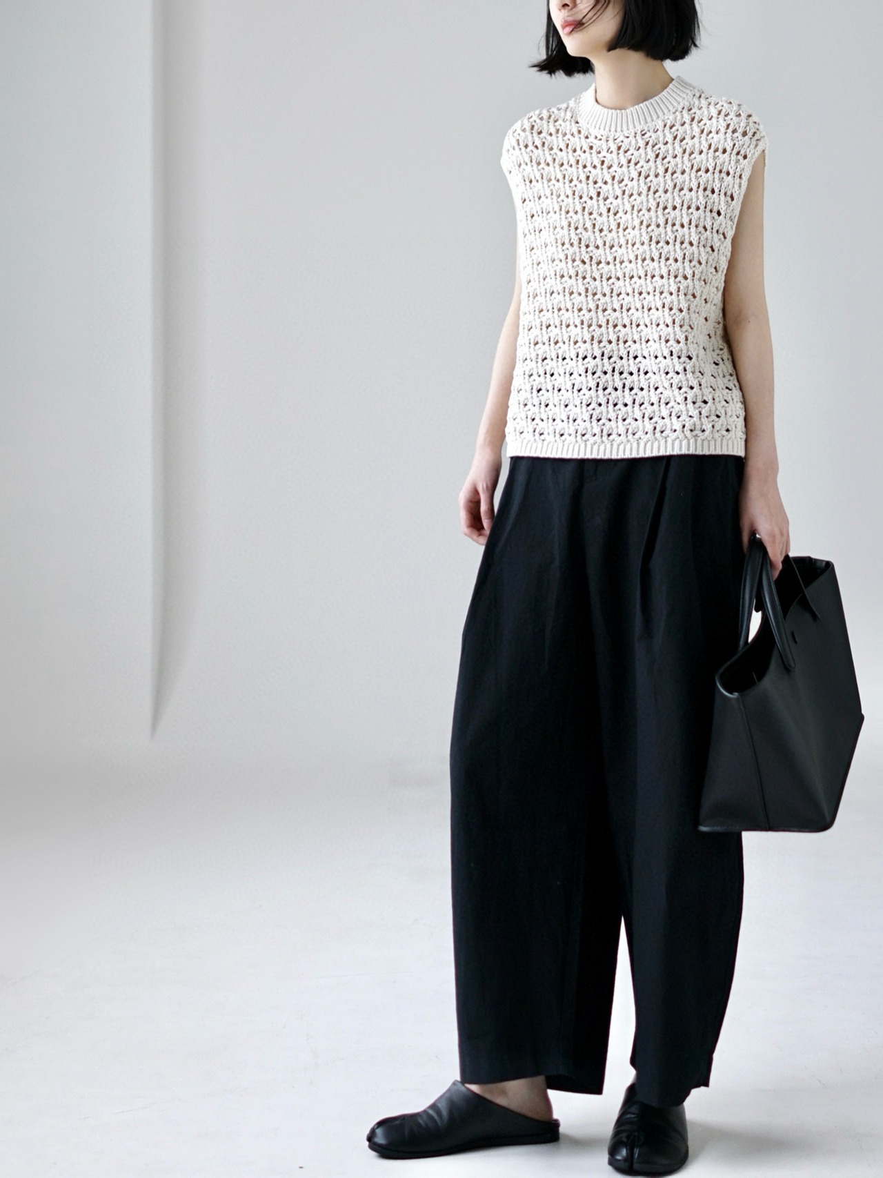 透かし編みニットトップ W01325