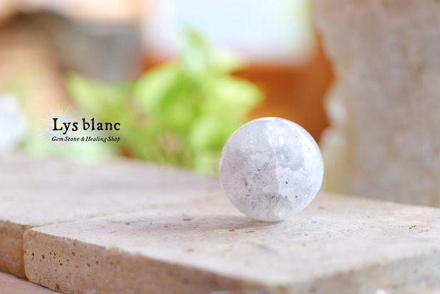 ホワイトアメジスト 4A ジオードスフィア