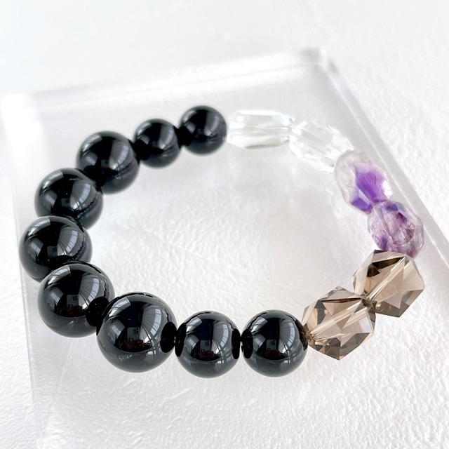 透明から漆黒へ✧モリオン10mm＋12mm スーパーセブン グラデーションお守りブレスレット✧ 天然石・パワーストーン・ジュエリー