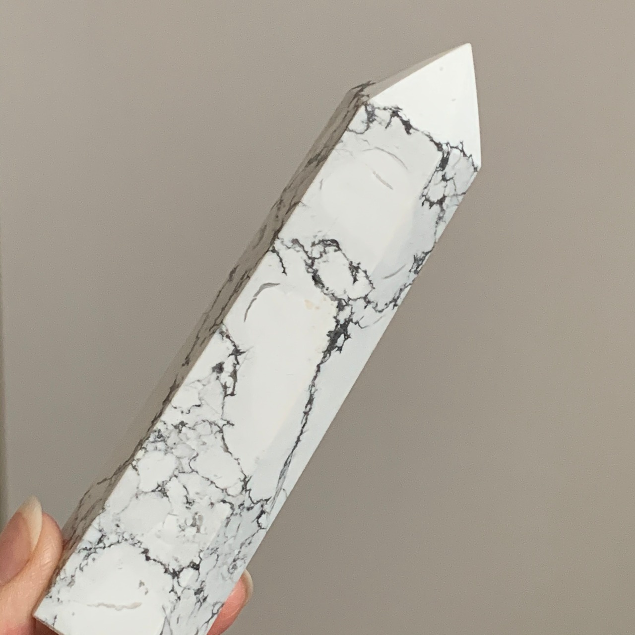 ハウライトタワー*天然石ポイント*天然石インテリア*置き物*T17