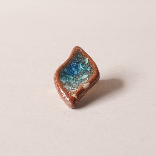 陶器ブローチ みずたまりno.21  リーフ