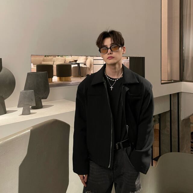 【予約販売】ブルゾン アウター ジップアップ シック モード シンプル オフホワイト/ブラック ジャケット ショート丈 メンズ カジュアル 男前 こなれ感 お洒落 韓国 トレンド 秋 冬 M/L/XL