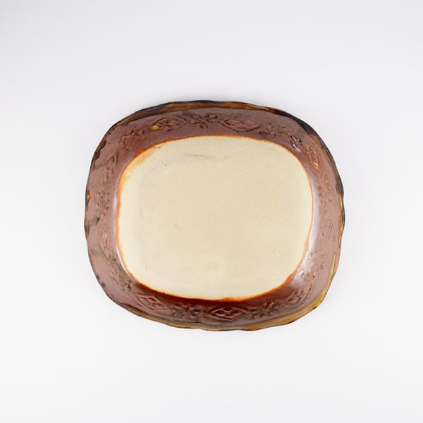 小島鉄平 スリップウェア 角鉢 うさぎ 白 | PENCIL ONLINE SHOP