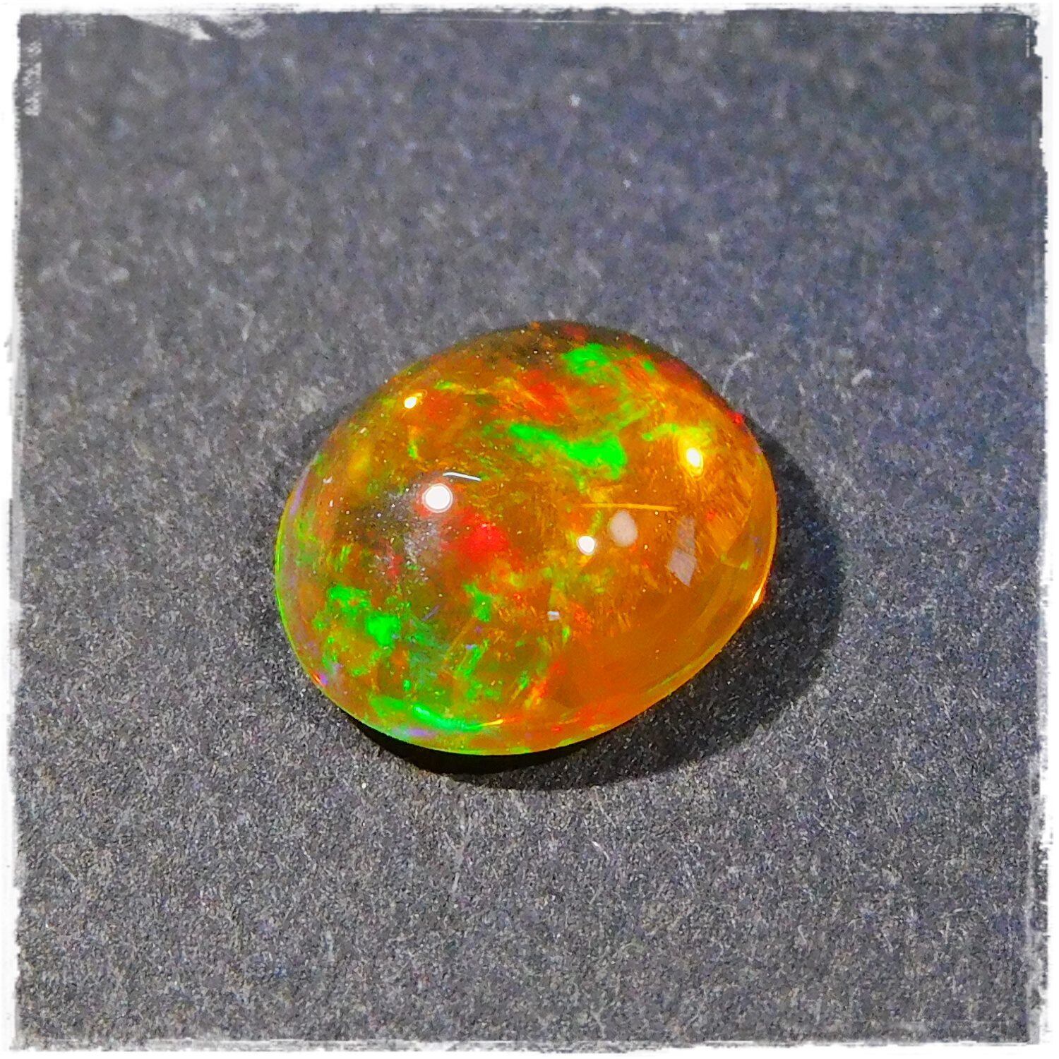 m-0426 ファイアーオパール ルース 11.65ct 18.0㍉x15.2㍉オパール