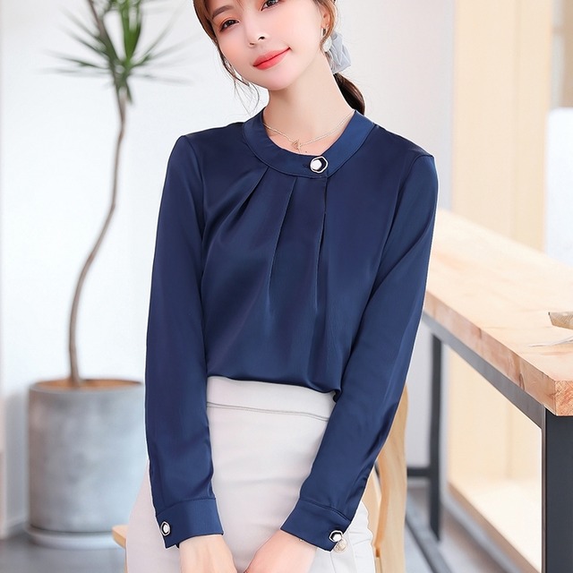 トップス レディース 送料無料 5色 シャツ ブラウス 装飾 モチーフ メタルボタン タック ドレープ ランタンスリーブ パフスリーブ ロングスリーブ ストレート Iライン 白 ホワイト ライトブルー ブルー 青 水色 無地 トレンド かわいい 可愛い カジュアル シンプル きれいめ 上品 エレガント こなれ感 抜け感 ラブリー キュート ガーリー フェミニン 春 春服 夏 夏服 秋 秋服 冬 冬服 デート おでかけ 学生 通学 モテ 着回し 普段使い 重ね着 10代 20代 コーデ